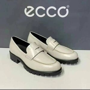 ECCO Women's Cream Leather Lug-Sole Penny Loafers
